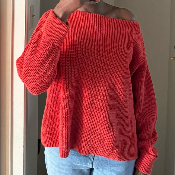 French Connection - Red Oversized Sweater - Picture 2 of 2